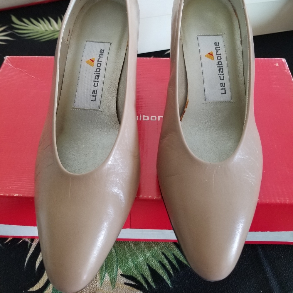Taupe pump shoes